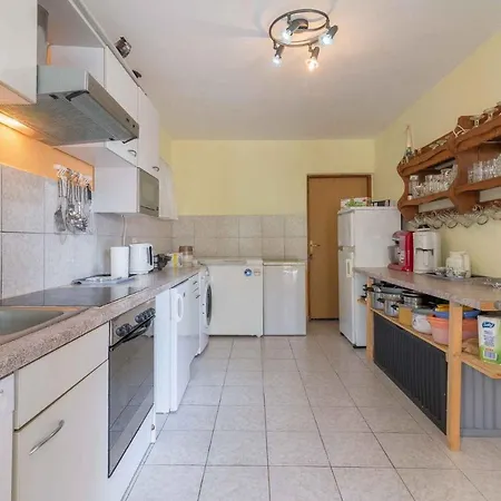Susnjar/biograd Riviera 17877 * Krusevo (Zadar)