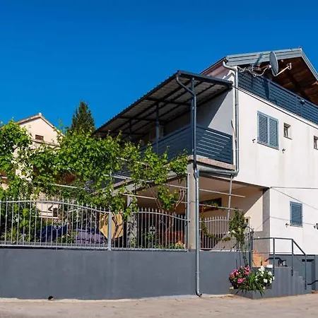 Susnjar - Biograd Riviera 17877 Appartement *