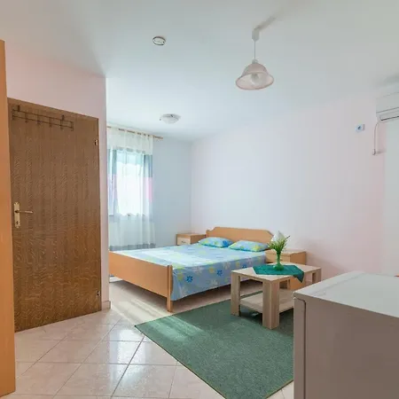Appartement Susnjar - Biograd Riviera 17877 *
